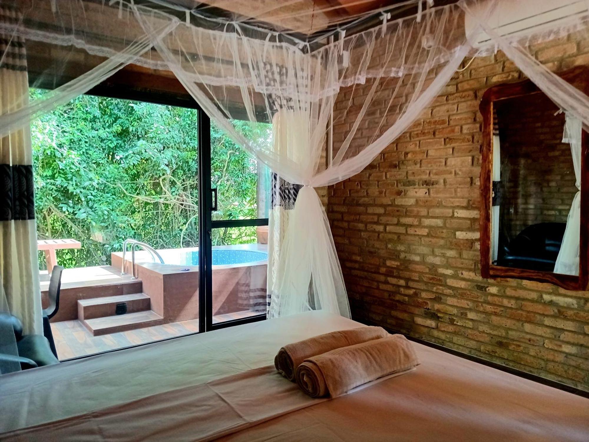 Airport Villa Kamatha -Foreign Booking Only คาตุนายากา ภายนอก รูปภาพ